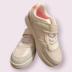 Cat and Jack girls sparkle sneakers - near perfect condition!